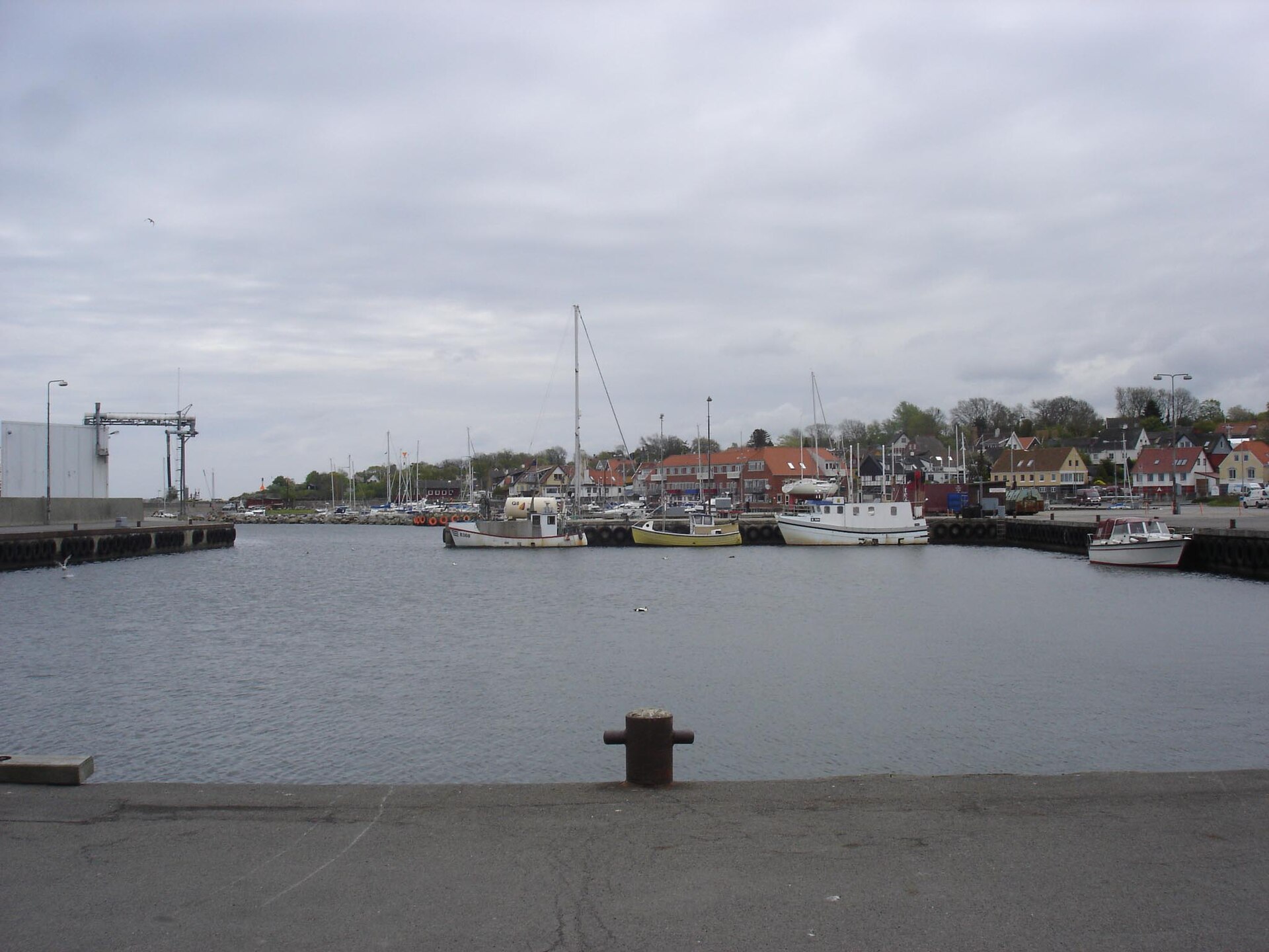 Tejn Havn, Isværket
