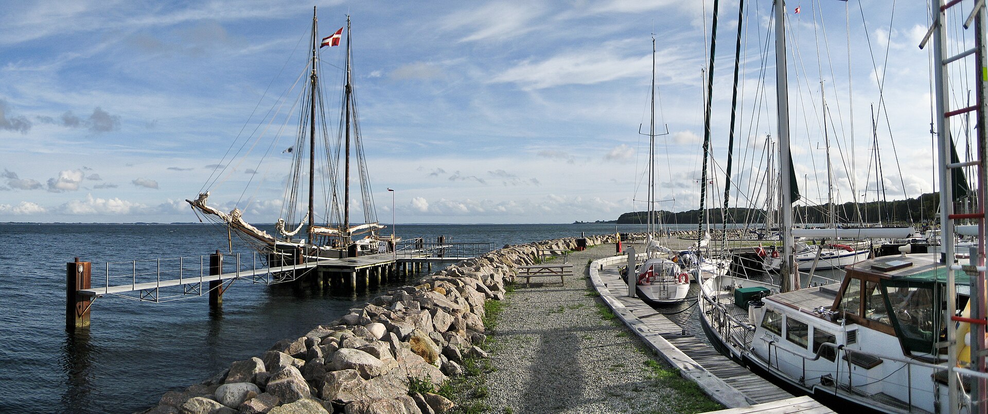 Lundeborg 150m s for havn
