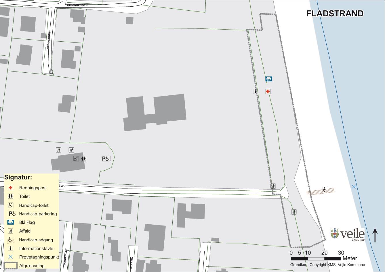 Fladstrand, ved Høll